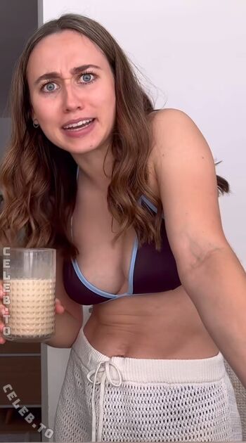 Full leaked Natalia queen/ private onlyfans photo