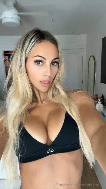 annakatiee