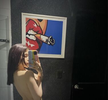 Full leaked Ariellittle private onlyfans photo