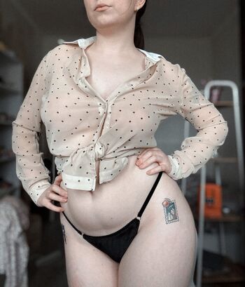 Full leaked Beezzz private onlyfans photo