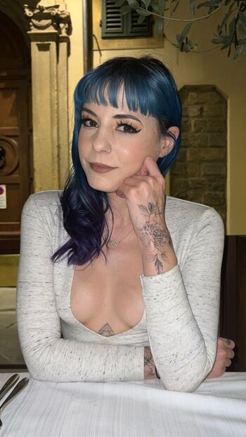 Full leaked Jennifer lopez / private onlyfans photo