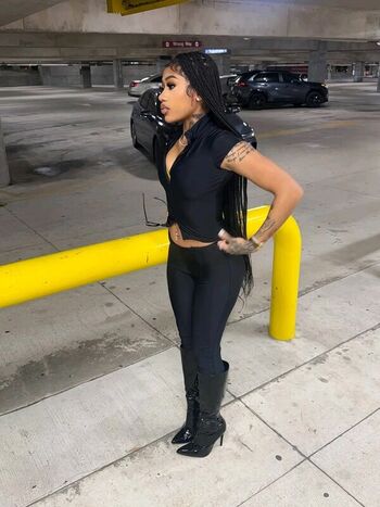 Full leaked Carenavonchae private onlyfans photo