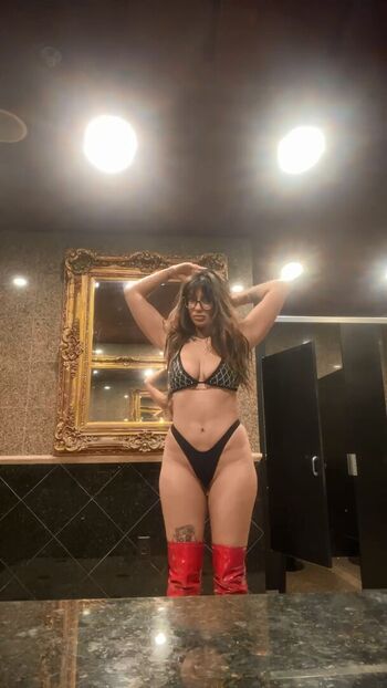 Full leaked Cocaacoley private onlyfans photo