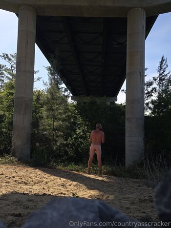 countryasscracker