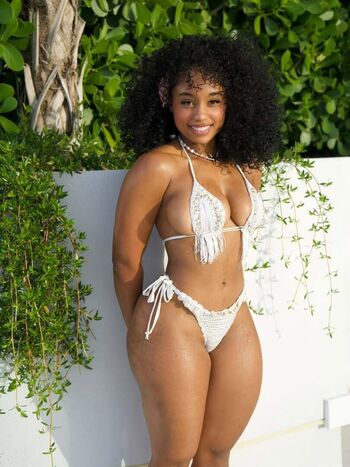 Curvymilftwinkletoes