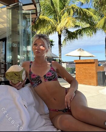 Full leaked Elena zoe private onlyfans photo