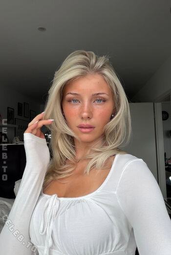Full leaked Elena zoe private onlyfans photo
