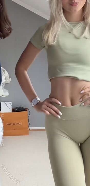 Full leaked Elena zoe private onlyfans photo
