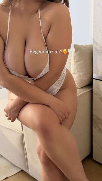 Full leaked Elif karaarslan private onlyfans photo
