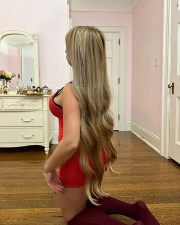 Full leaked Elizabeth m private onlyfans photo