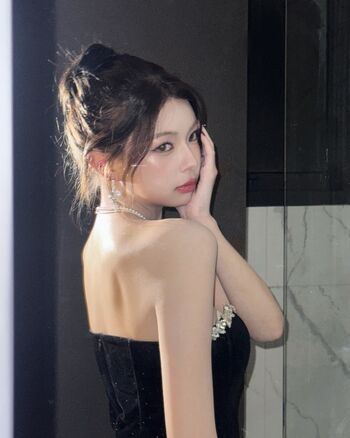 Full leaked Elyn leong private onlyfans photo