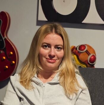 Elyse Willems