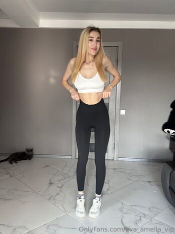 eva_amelia_vip19