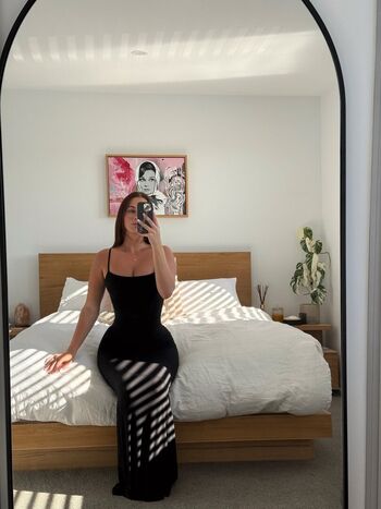 Full leaked Findomlottiiee private onlyfans photo