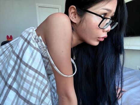 Full leaked Yrsmars/ private onlyfans photo