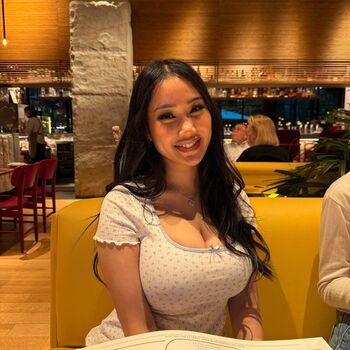 Full leaked Slimthickvic vic marie/ private onlyfans photo