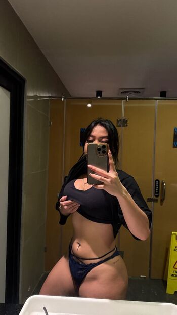 Full leaked Indonesian girls  page private onlyfans photo