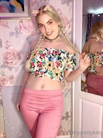 Full leaked Ittybittyprettykitty private onlyfans photo