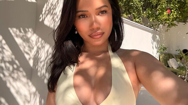 Julia Kelly