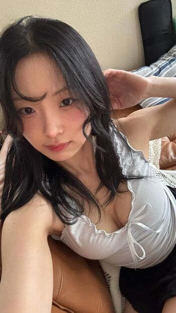 Full leaked Evaivory/ private onlyfans photo