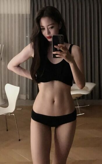 Full leaked Korean celebrities private onlyfans photo
