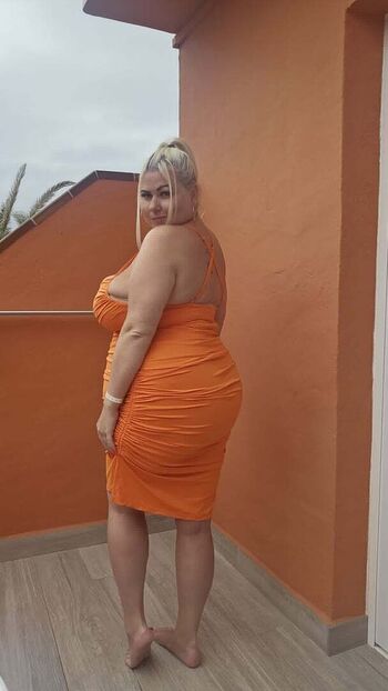 Lara Moore