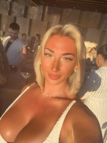 Full leaked Laurine private onlyfans photo