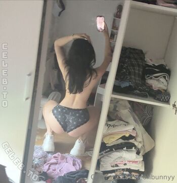 Full leaked Leahbunnyy private onlyfans photo