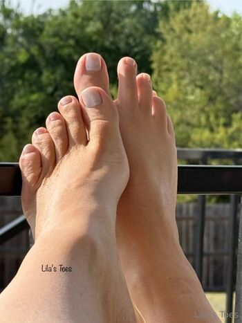 lilas.toes