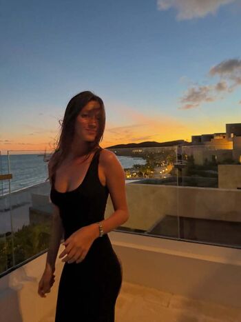 Full leaked Lily chee private onlyfans photo