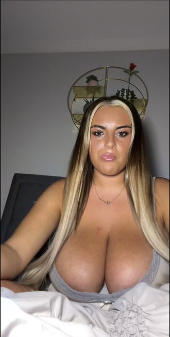 Full leaked Liv jones private onlyfans photo