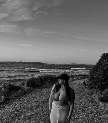Full leaked Cristinini/ private onlyfans photo
