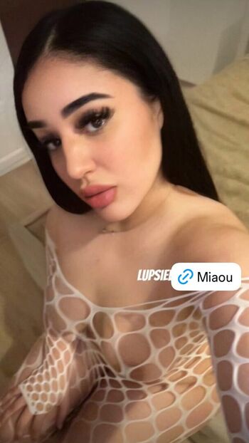 lupsie__delrose