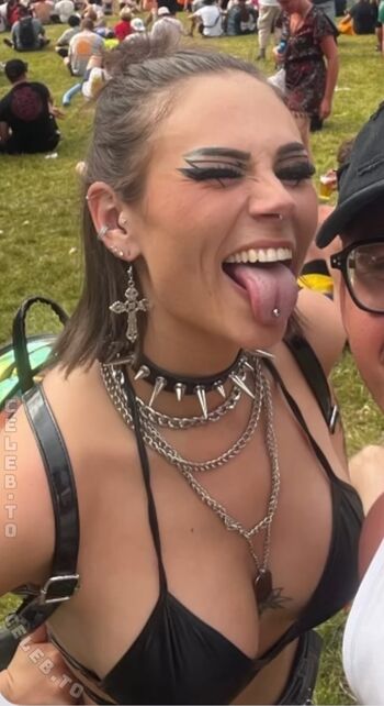 Full leaked Maelie vhd private onlyfans photo