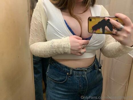 Full leaked Maskedmia private onlyfans photo