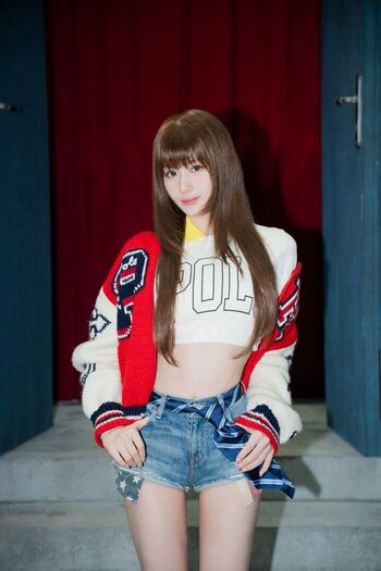 Minatozaki Sana (TWICE)