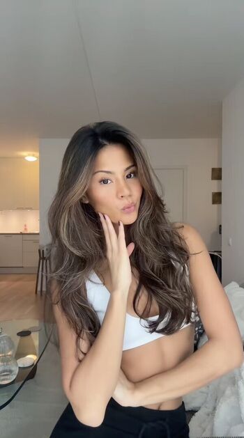 Nathalie Lok