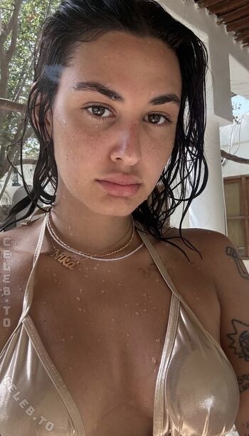 Full leaked Nikairani private onlyfans photo