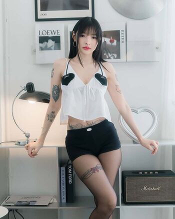 Full leaked Nnewys private onlyfans photo