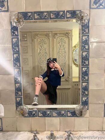 Full leaked Noflowersforyou page private onlyfans photo