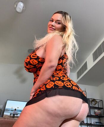 Full leaked Olyria roy private onlyfans photo
