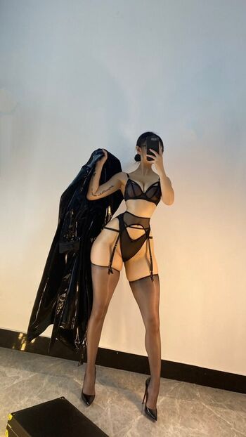 Full leaked Qiaoniutt private onlyfans photo