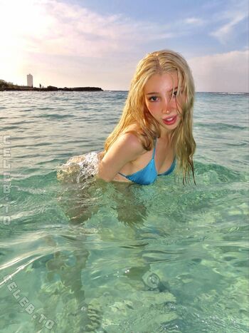 Full leaked Rosegnlz private onlyfans photo