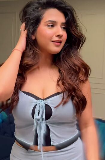 Full leaked Roshni walia private onlyfans photo
