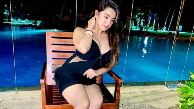 Full leaked Roshni walia private onlyfans photo