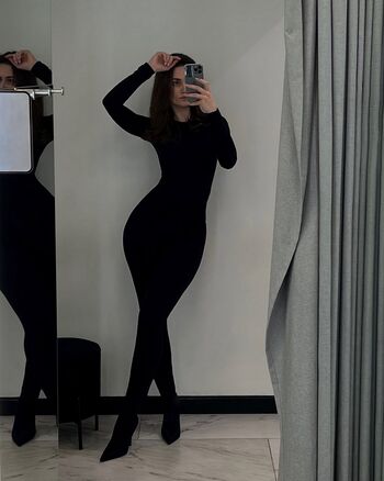 Full leaked Russian girls page private onlyfans photo
