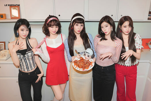 Sakura Miyawaki 宮脇 咲良