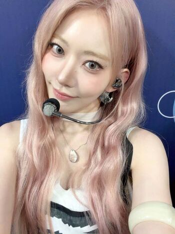 Full leaked Sakura miyawaki page private onlyfans photo