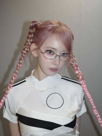 Full leaked Sakura miyawaki page private onlyfans photo