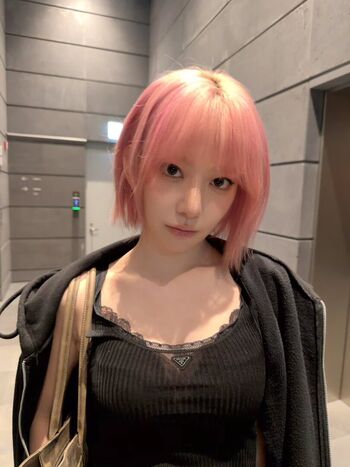 Full leaked Sakura miyawaki page private onlyfans photo